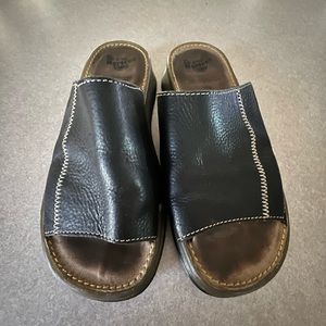 Dr Marten sandal